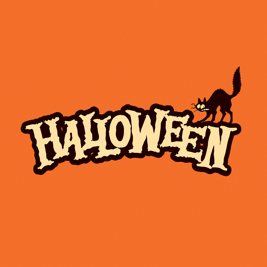 Halloween-teksti ja pelästynyt musta kissa oranssilla taustalla.